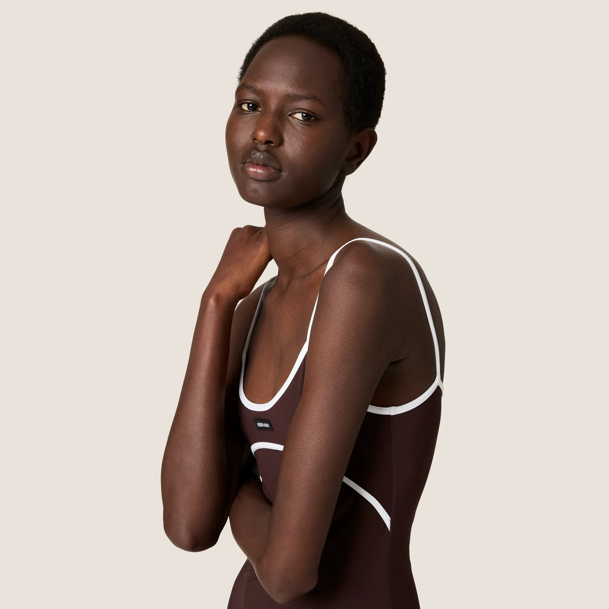 Ebony/White
