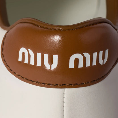 White/Cognac
