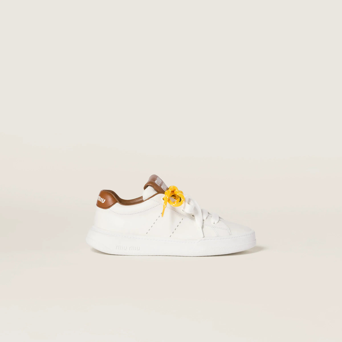 White/Cognac