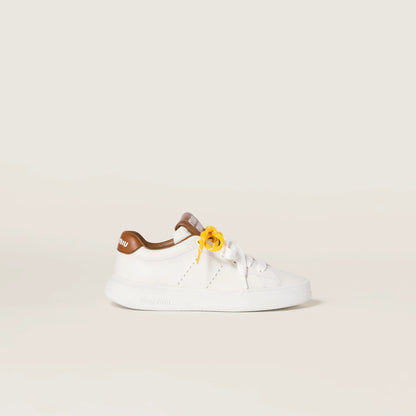 White/Cognac