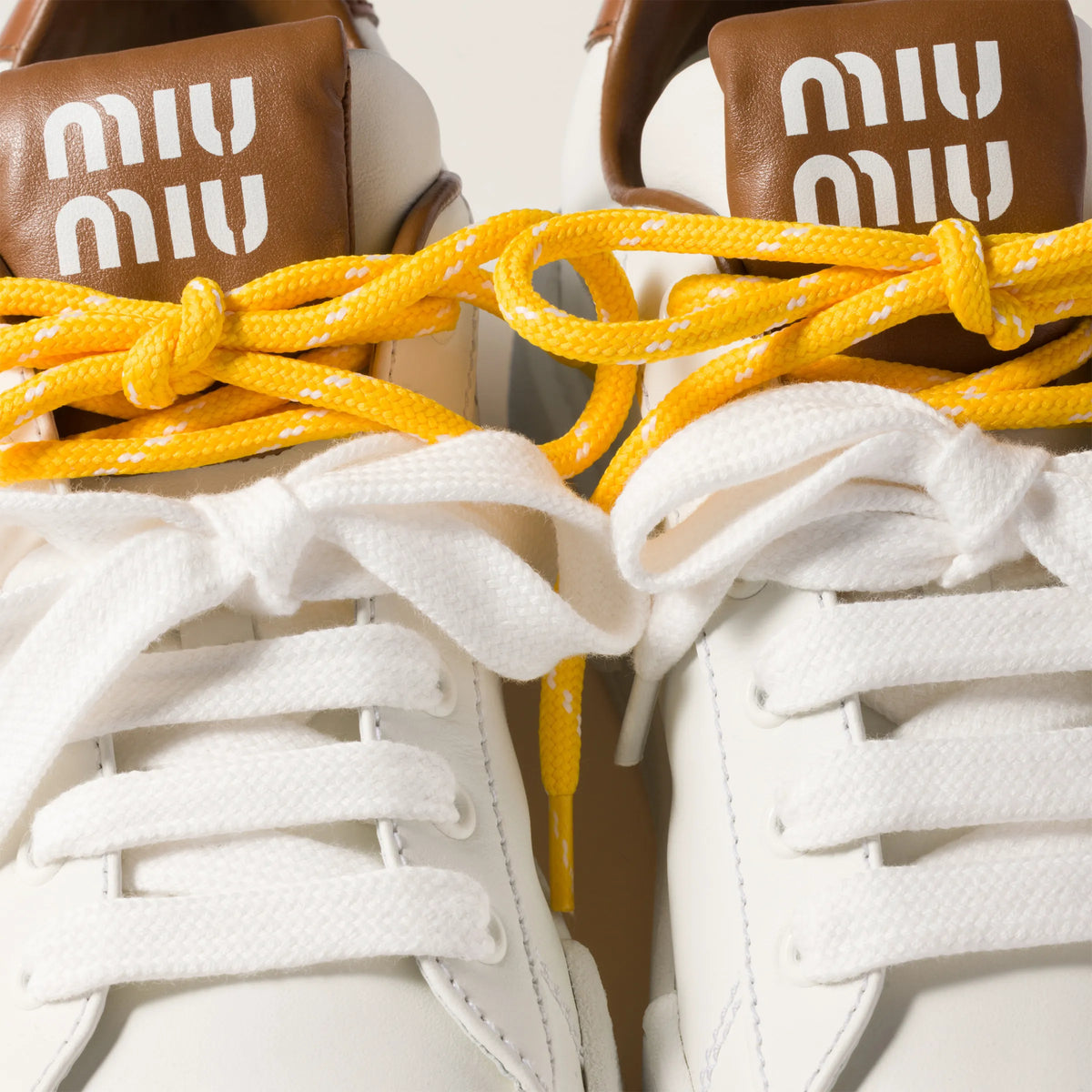 White/Cognac
