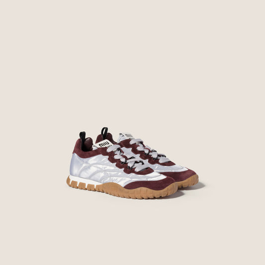 Aluminum/Bordeaux