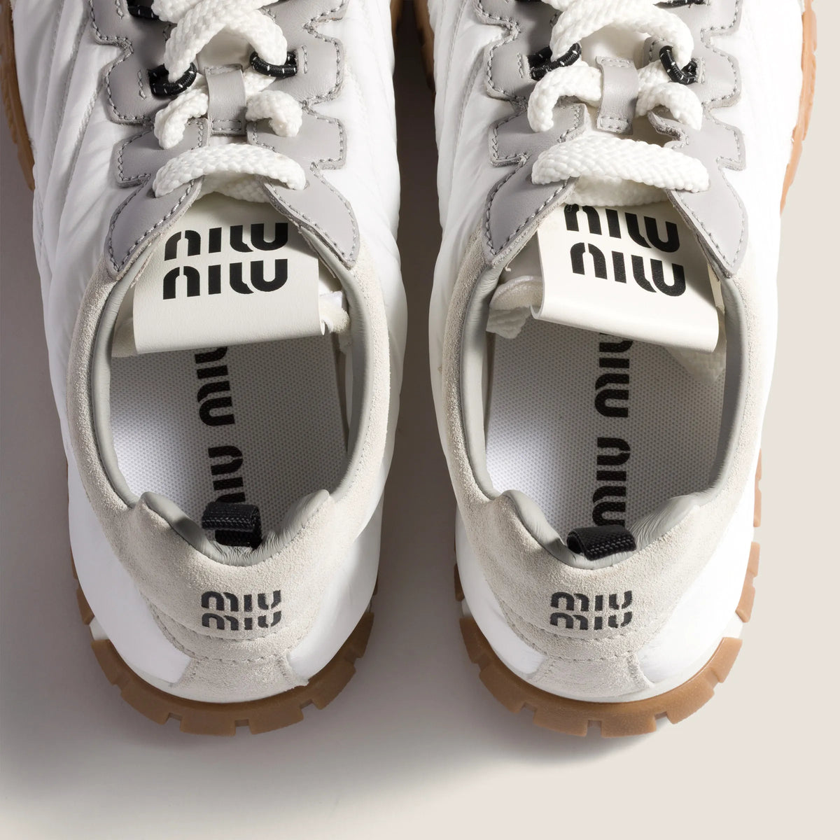 White/Granite Gray