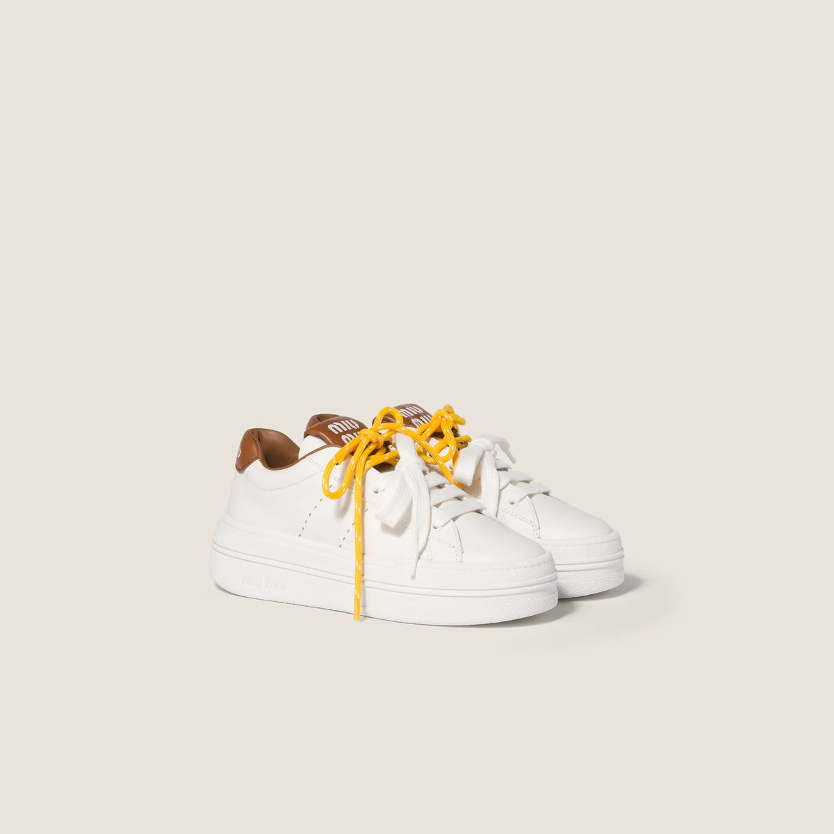 White/Cognac