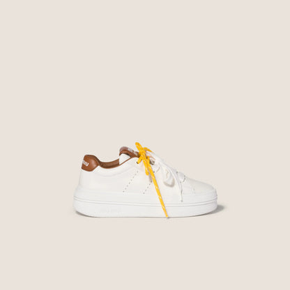 White/Cognac