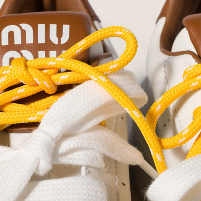 White/Cognac