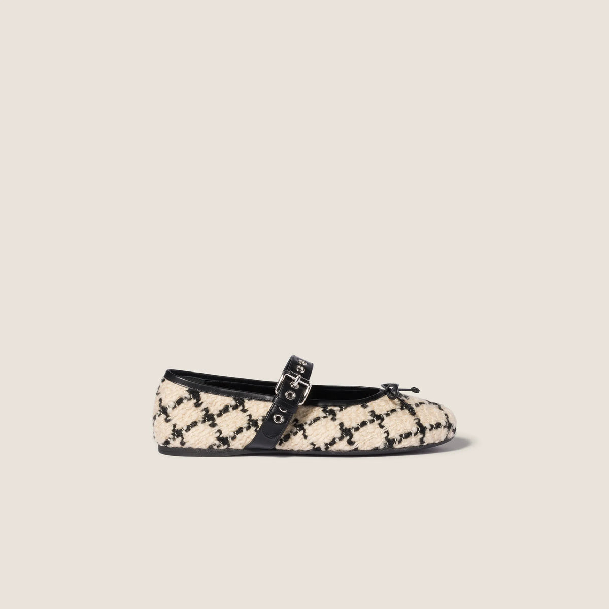 Ivory/Black