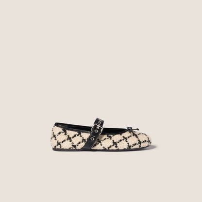 Ivory/Black