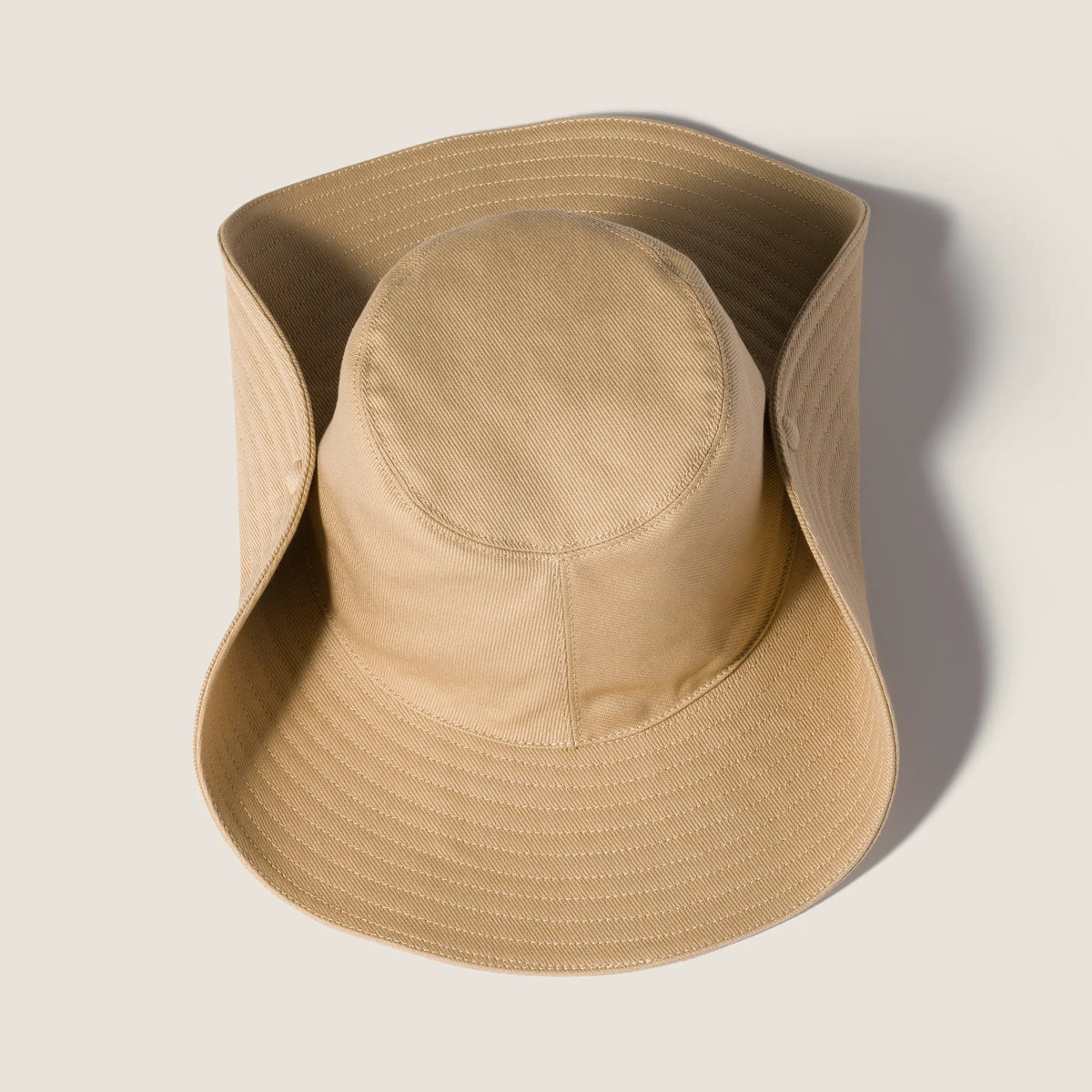 Sand/White