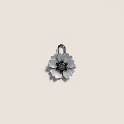 Silver/Black