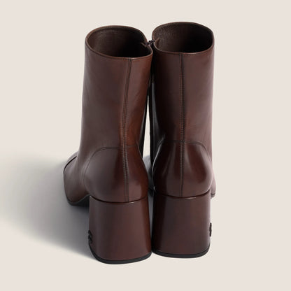 Dark Brown/Black