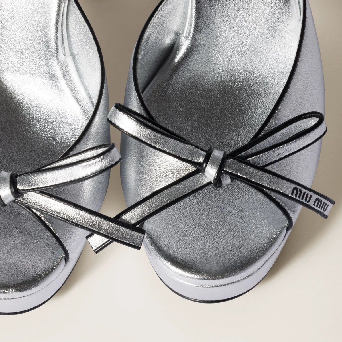 Silver/Black