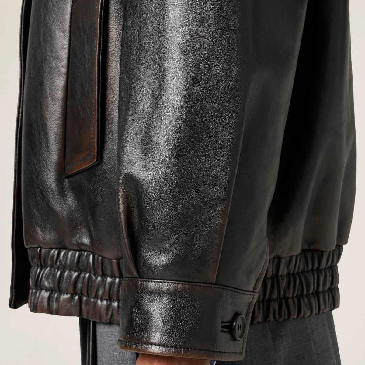 Dark Brown/Black