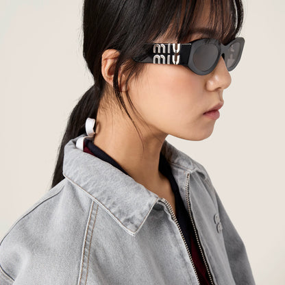 Grey lenses
