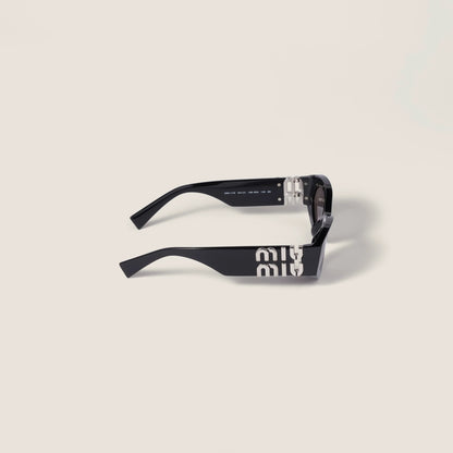 Grey lenses