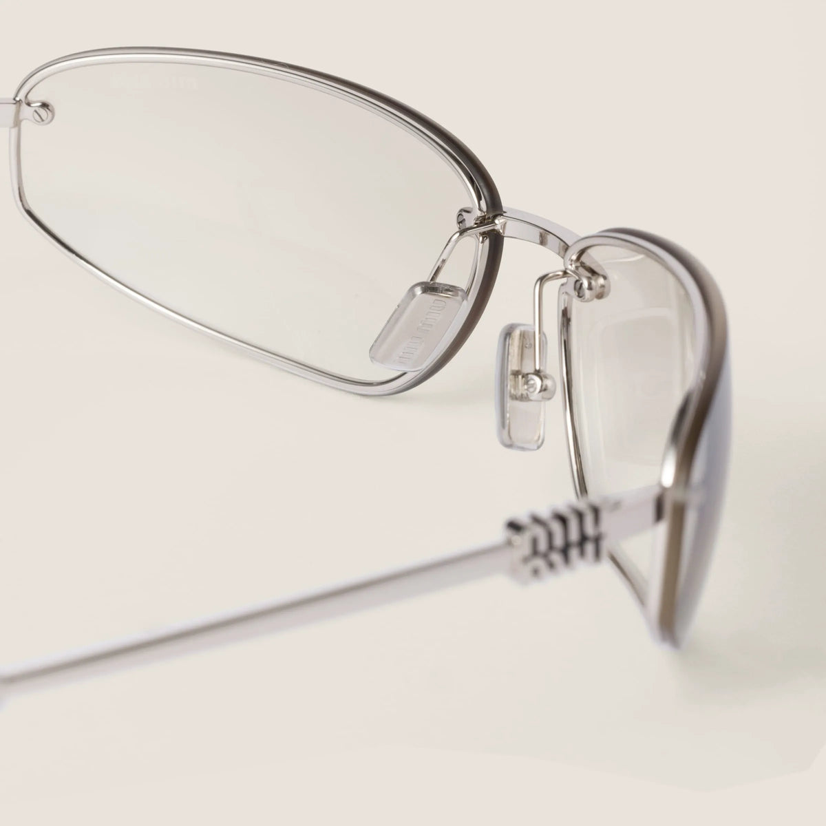 Silver gradient transparent lenses