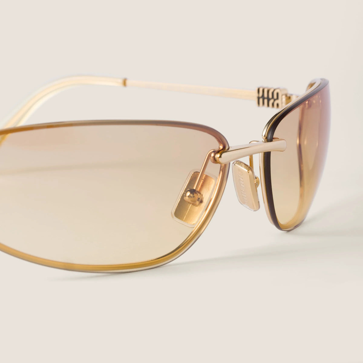 Silver gradient yellow lenses