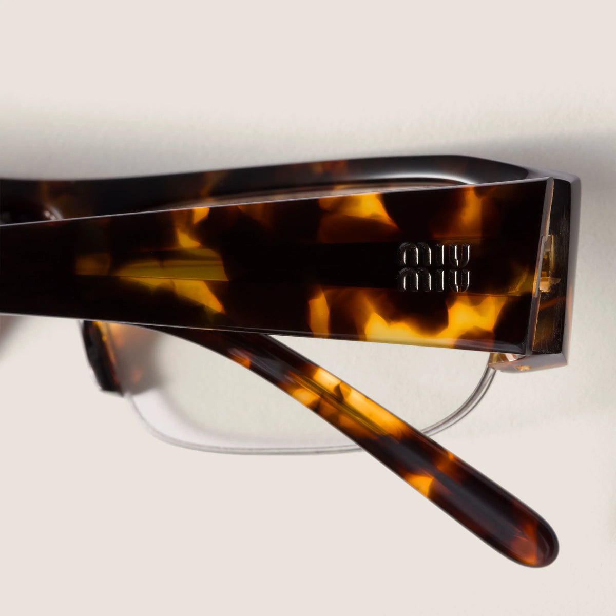 Blue-ray Transparent Lenses