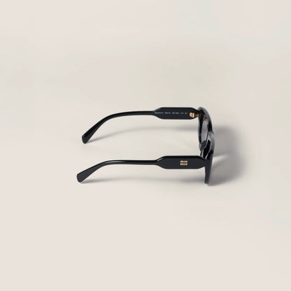 Grey lenses